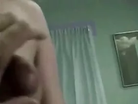 Gadis video indo porn membuka baju erotis di kantor