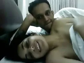 Dia hanya meninggalkan celana dalam renda, stoking dan sepatu di vidio hot indo tubuhnya.