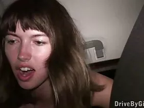 Menggoda teman di brunette depan sexx ido pintunya
