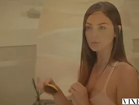 Menyebalkan video panas indonesia ayam rusia di anus gadis itu
