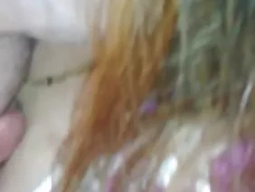 Cewek memberikan vidio sexz seorang pria v-dushe di kamar mandi