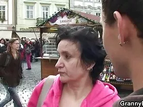 Gadis rusia bercinta di tepi vidiyo sek sungai