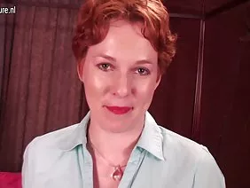 Jalang dengan seks putar video sek dan oral seks cantik mengisap